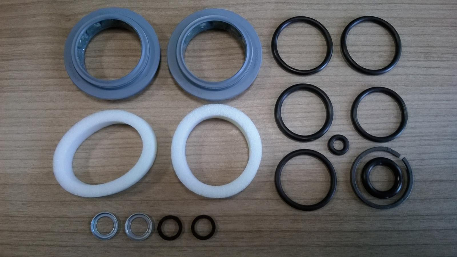 RockShox Zestaw serwisowy RockShox Sektor – Basic Fork Service Kit