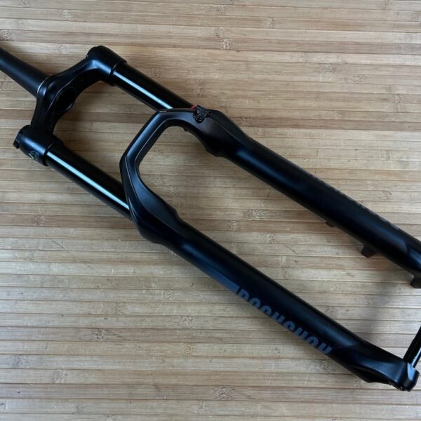 RockShox Zespół goleni górnych RockShox – 35 Gold 29", Boost 15×110 mm, offset 51 mm, Gloss Black (bez nadruków), DebonAir – 35G A1 (2020+)