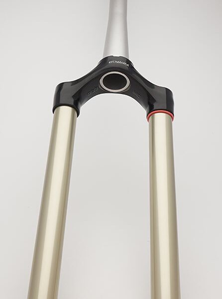 RockShox Zespół goleni górnych RockShox – 2-Step / Dual Position Air, czarna korona, aluminiowe golenie, 1 1/8", Gloss Black