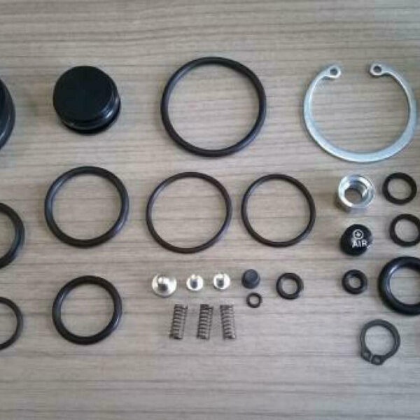 RockShox Zestaw serwisowy RockShox – Totem 2-Step Air (2010–2011)