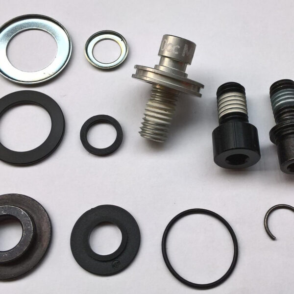 RockShox Zestaw śrub mocowania osi RockShox Fork Shaft Fastener Kit – BoXXer RC/Team/WC B1